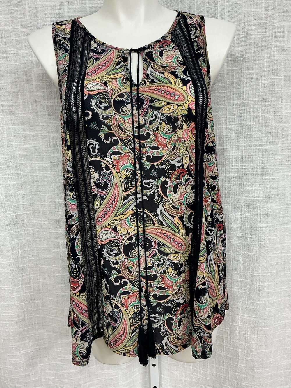 Siren Lily Black Paisley Tie-Front Sleeveless Camisole